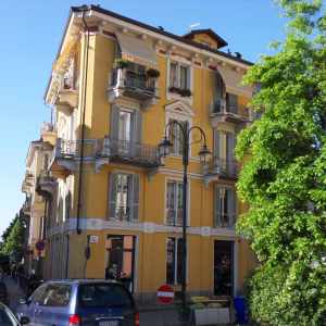 Particolare bilocale arredato Biella Centro